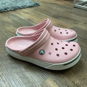 Pink Women’s Crocs EUC